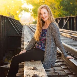 Meet your Posher, Olivia